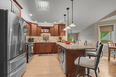 2304  13th St, La Crosse, WI 54601 - Photo 9