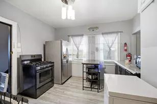 3800 N 24th Pl, Milwaukee, WI 53206 - Photo 7