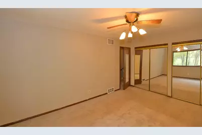 5616  Cambridge Ln #5, Racine, WI 53406 - Photo 13