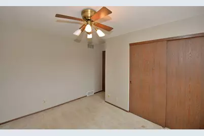 5616  Cambridge Ln #5, Racine, WI 53406 - Photo 15