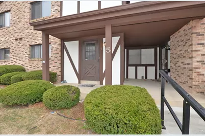 5616  Cambridge Ln #5, Racine, WI 53406 - Photo 1