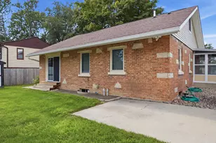 4809 W Loomis Rd, Greenfield, WI 53220 - Photo 27