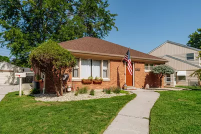 2637 S 86th St, West Allis, WI 53227 - Photo 3