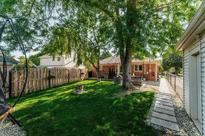 2637 S 86th St, West Allis, WI 53227 - Photo 31