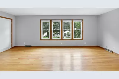 4538 N Larkin St, Shorewood, WI 53211 - Photo 13