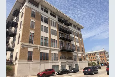 1325 N Van Buren St #601, Milwaukee, WI 53202 - Photo 27