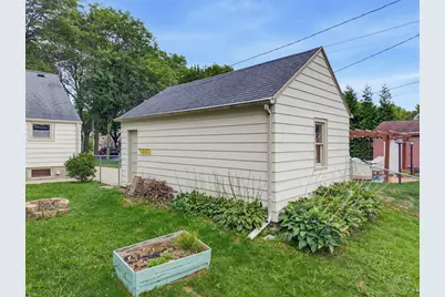 3927 S 57th St, Milwaukee, WI 53220 - Photo 29