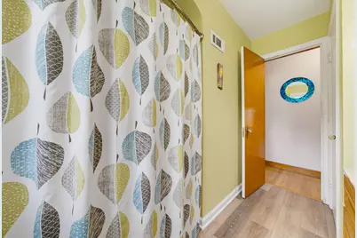 3927 S 57th St, Milwaukee, WI 53220 - Photo 13