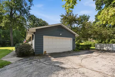 755  Tower Hill Dr, Brookfield, WI 53045 - Photo 7