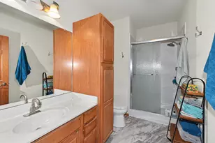 W173N5537 Ravenwood Dr, Menomonee Falls, WI 53051 - Photo 15