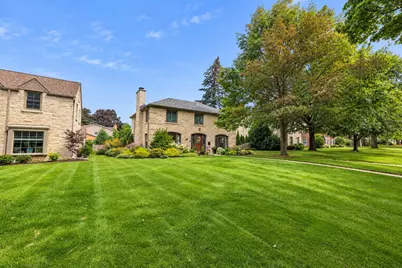 7822 W Wisconsin Ave, Wauwatosa, WI 53213 - Photo 57