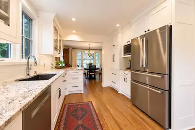 7822 W Wisconsin Ave, Wauwatosa, WI 53213 - Photo 23