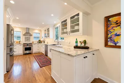 7822 W Wisconsin Ave, Wauwatosa, WI 53213 - Photo 19