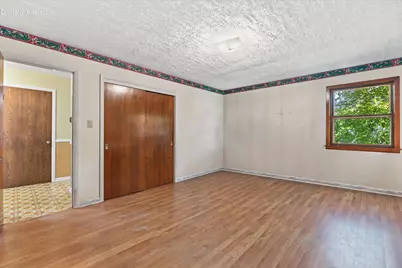 1915  Miller St, West Bend, WI 53095 - Photo 9