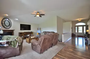 1417 Mamerow Ln, Oconomowoc, WI 53066 - Photo 7