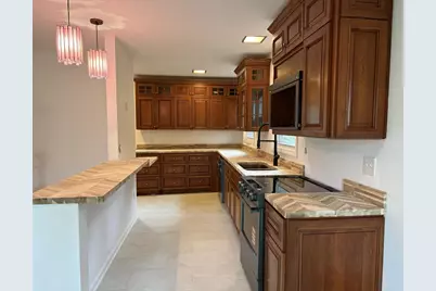 6305  Catalpa St, Greendale, WI 53129 - Photo 7