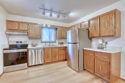 N76W14539  Northpoint Ct, Menomonee Falls, WI 53051 - Photo 11
