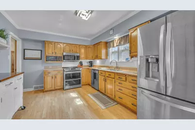 2426 N 9th St, Sheboygan, WI 53083 - Photo 9