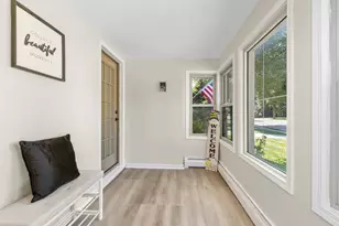 318 E Gauer Cir, Milwaukee, WI 53207 - Photo 5
