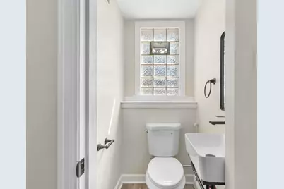 318 E Gauer Cir, Milwaukee, WI 53207 - Photo 21