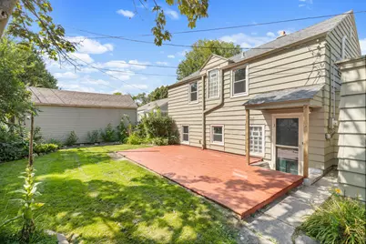 318 E Gauer Cir, Milwaukee, WI 53207 - Photo 23