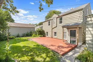 318 E Gauer Cir, Milwaukee, WI 53207 - Photo 23