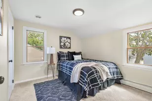 318 E Gauer Cir, Milwaukee, WI 53207 - Photo 13