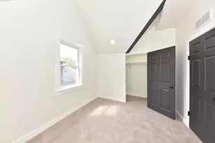 2209 N Dr William Finlayson St, Milwaukee, WI 53212 - Photo 13