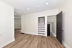 2209 N Dr William Finlayson St, Milwaukee, WI 53212 - Photo 9