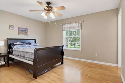10348 S Robin Ln, Oak Creek, WI 53154 - Photo 23