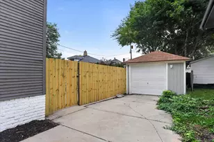 1729 Deane Blvd, Racine, WI 53405 - Photo 35