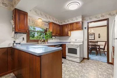 1713  Howlett Ln, Waukesha, WI 53186 - Photo 17