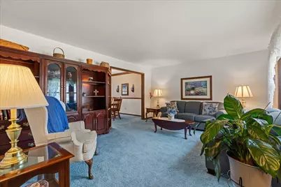 1713  Howlett Ln, Waukesha, WI 53186 - Photo 9