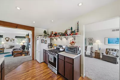754 N Church St, Watertown, WI 53098 - Photo 11