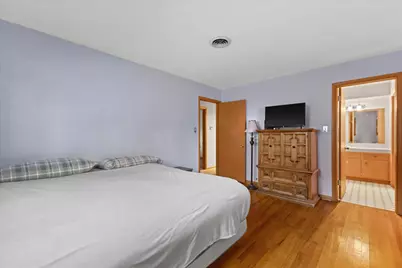 4420 N 110th St, Wauwatosa, WI 53225 - Photo 17