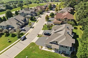 958 Autumn Ridge Ln, Hartford, WI 53027 - Photo 27