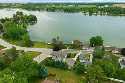 405  Lake Dr, Random Lake, WI 53075 - Photo 55