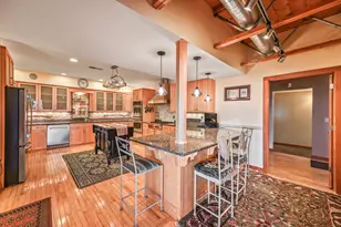 301 E Reservoir Ave, Milwaukee, WI 53212 - Photo 15