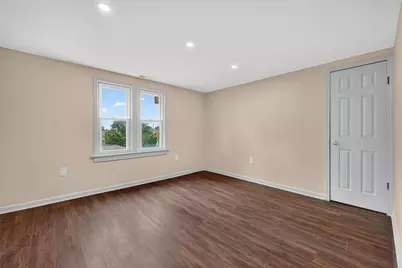 2423  Cleveland Pl, South Milwaukee, WI 53172 - Photo 21