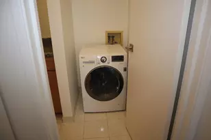 1660 N Prospect Ave, Milwaukee, WI 53202 - Photo 13