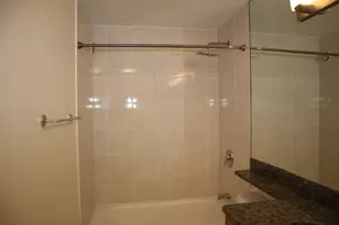 1660 N Prospect Ave, Milwaukee, WI 53202 - Photo 11