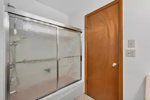 1252 S 40th St, West Milwaukee, WI 53215 - Photo 13