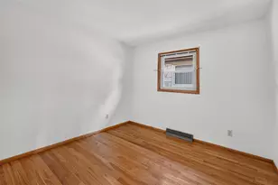 1252 S 40th St, West Milwaukee, WI 53215 - Photo 15