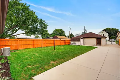 1252 S 40th St, West Milwaukee, WI 53215 - Photo 21