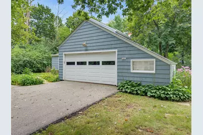 805 E Hyde Way, Fox Point, WI 53217 - Photo 33