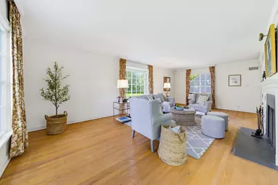 805 E Hyde Way, Fox Point, WI 53217 - Photo 19