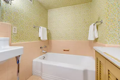 805 E Hyde Way, Fox Point, WI 53217 - Photo 27