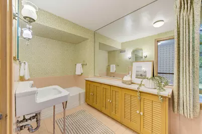805 E Hyde Way, Fox Point, WI 53217 - Photo 25
