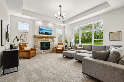 9744 N Migratory Ct, Mequon, WI 53092 - Photo 17