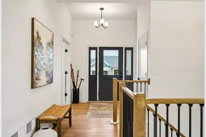 9744 N Migratory Ct, Mequon, WI 53092 - Photo 13